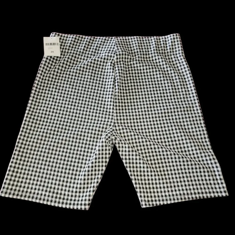 Forever 21+ Plus Bermuda Bike Shorts Black/White Checkered 2X/XX / NWT - Picture 2 of 5